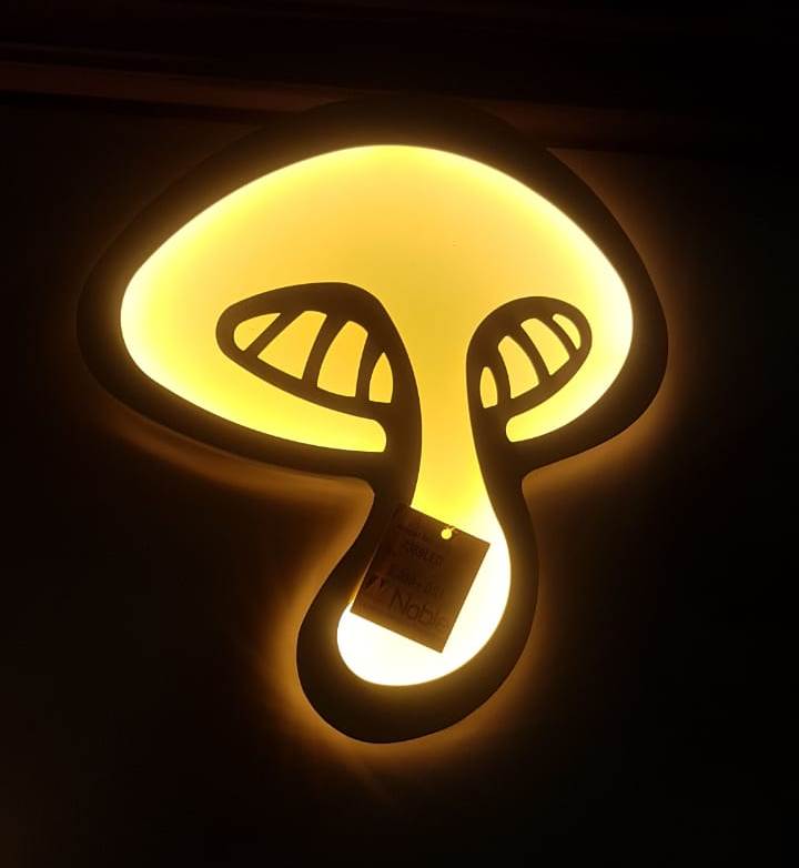 7989